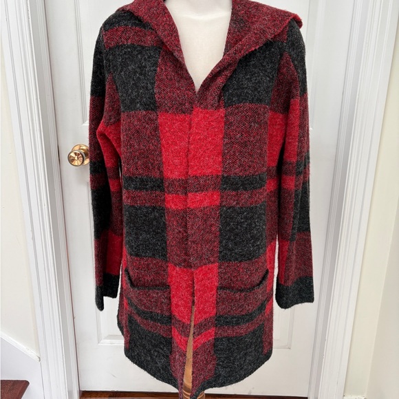 Cyrus Red and Black Plaid Women's Cardigan - Picture 2 of 8